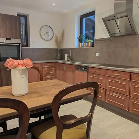Apartment Kamin
